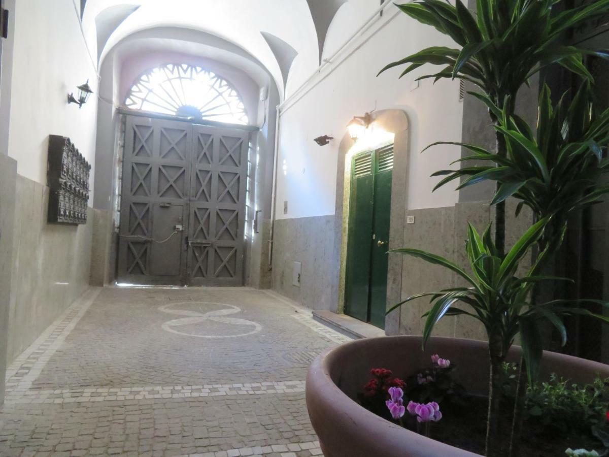 Donnare Casavacanza - Historic Center Of Napoli Dış mekan fotoğraf