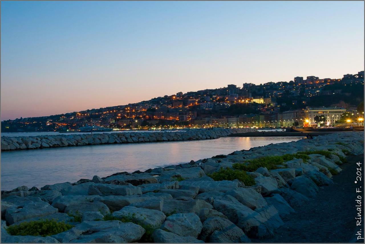 Donnare Casavacanza - Historic Center Of Napoli Dış mekan fotoğraf